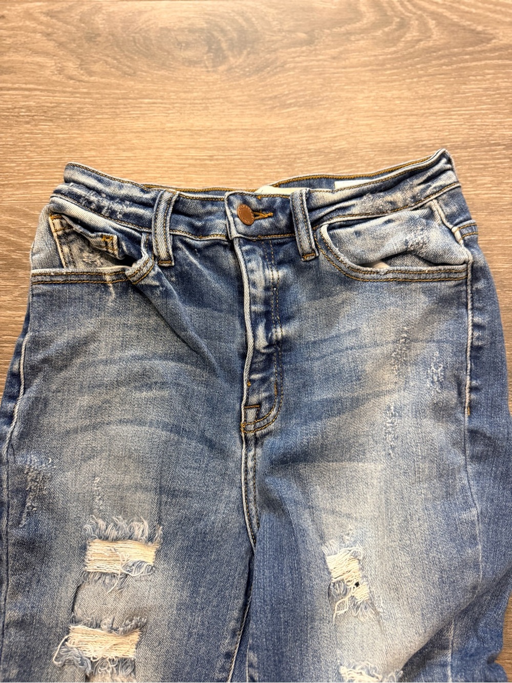 KanCan Frayed Hem Ankle Jeans in Blue - Picture 5 of 6